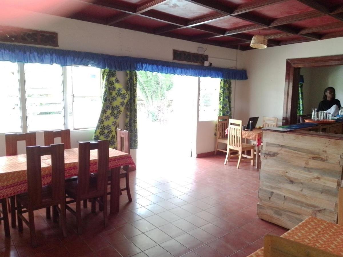 Colibri Taverne & Guest House Gisenyi Exterior foto