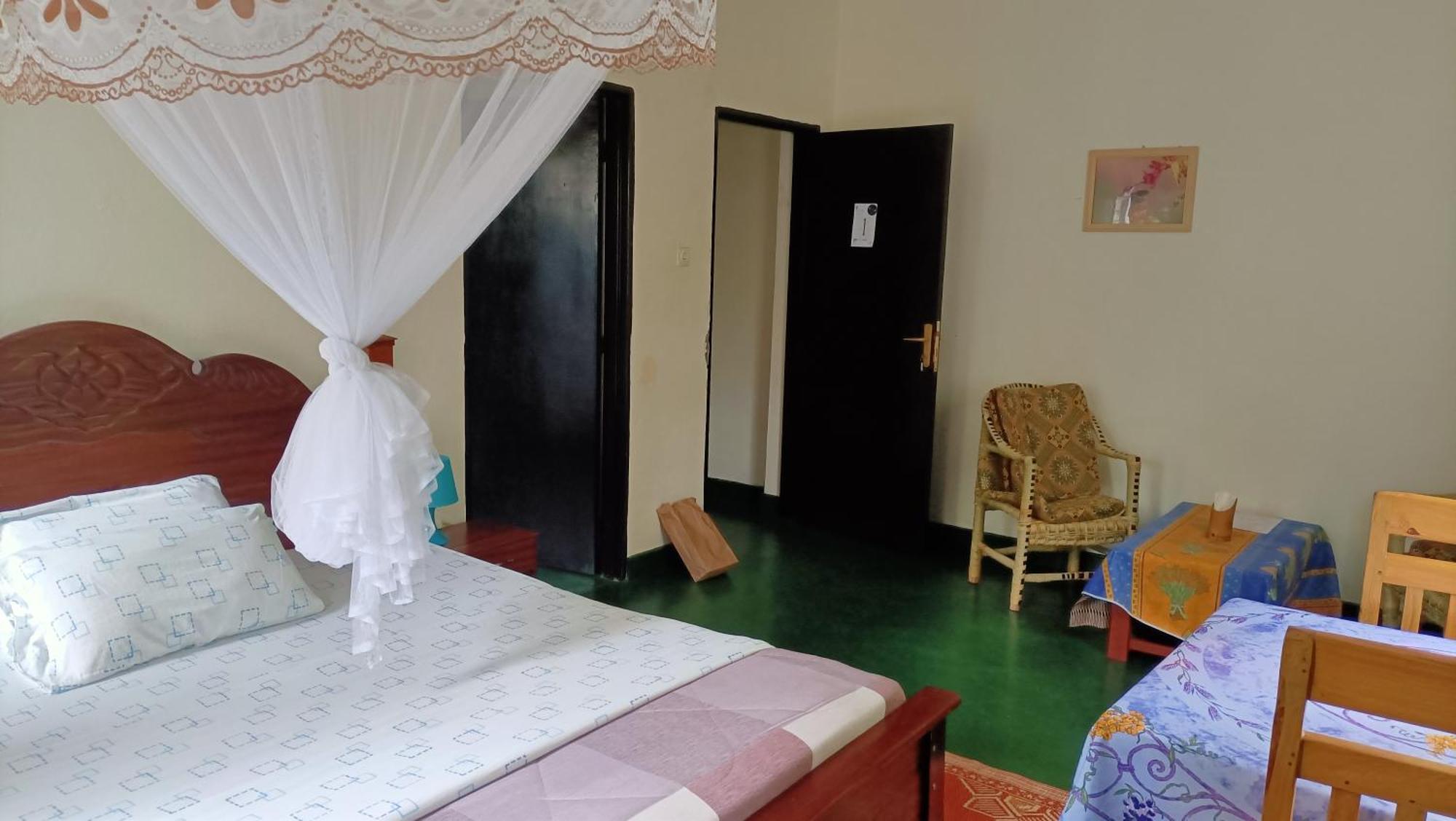 Colibri Taverne & Guest House Gisenyi Quarto foto